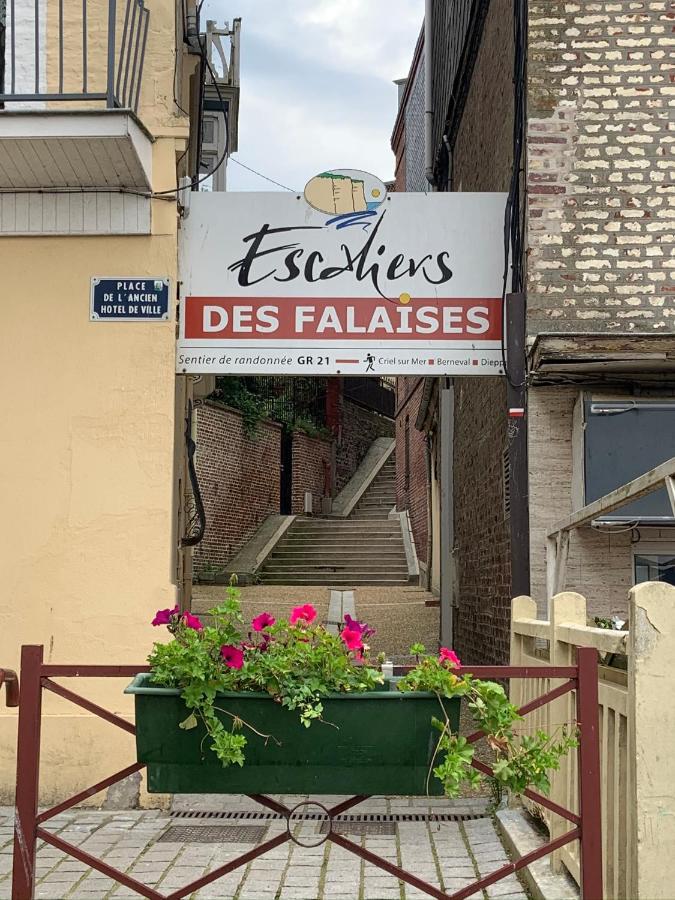 Apartmán Le Lion D Or Le Tréport Exteriér fotografie